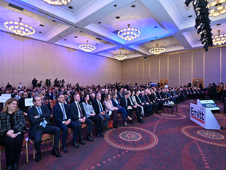 TUR�ZM SEKT�R� ���N 510 M�LYON EURO �� HACM� YARATTI